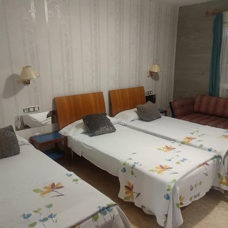 Hostal Burbia Villafranca del Bierzo Kültér fotó