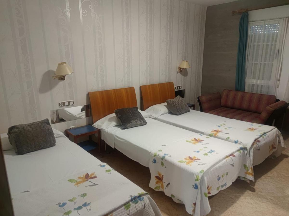 Hostal Burbia Villafranca del Bierzo Kültér fotó