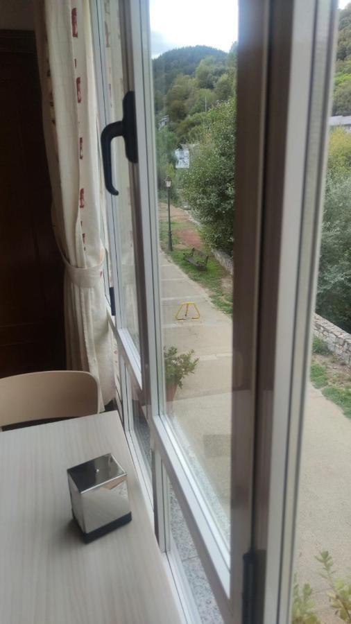 Hostal Burbia Villafranca del Bierzo Kültér fotó