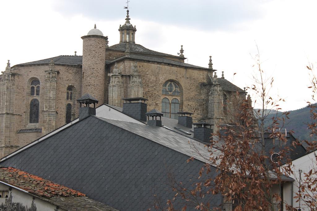 Hostal Burbia Villafranca del Bierzo Kültér fotó