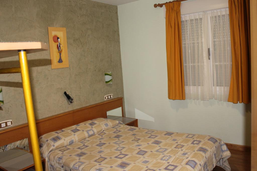 Hostal Burbia Villafranca del Bierzo Kültér fotó
