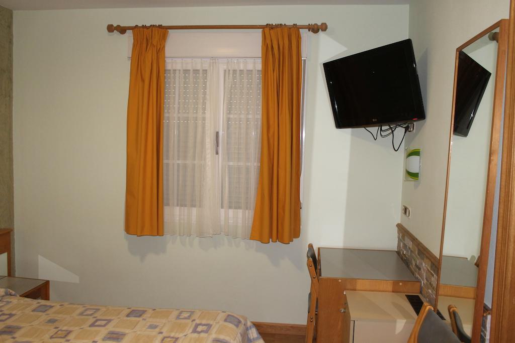 Hostal Burbia Villafranca del Bierzo Kültér fotó